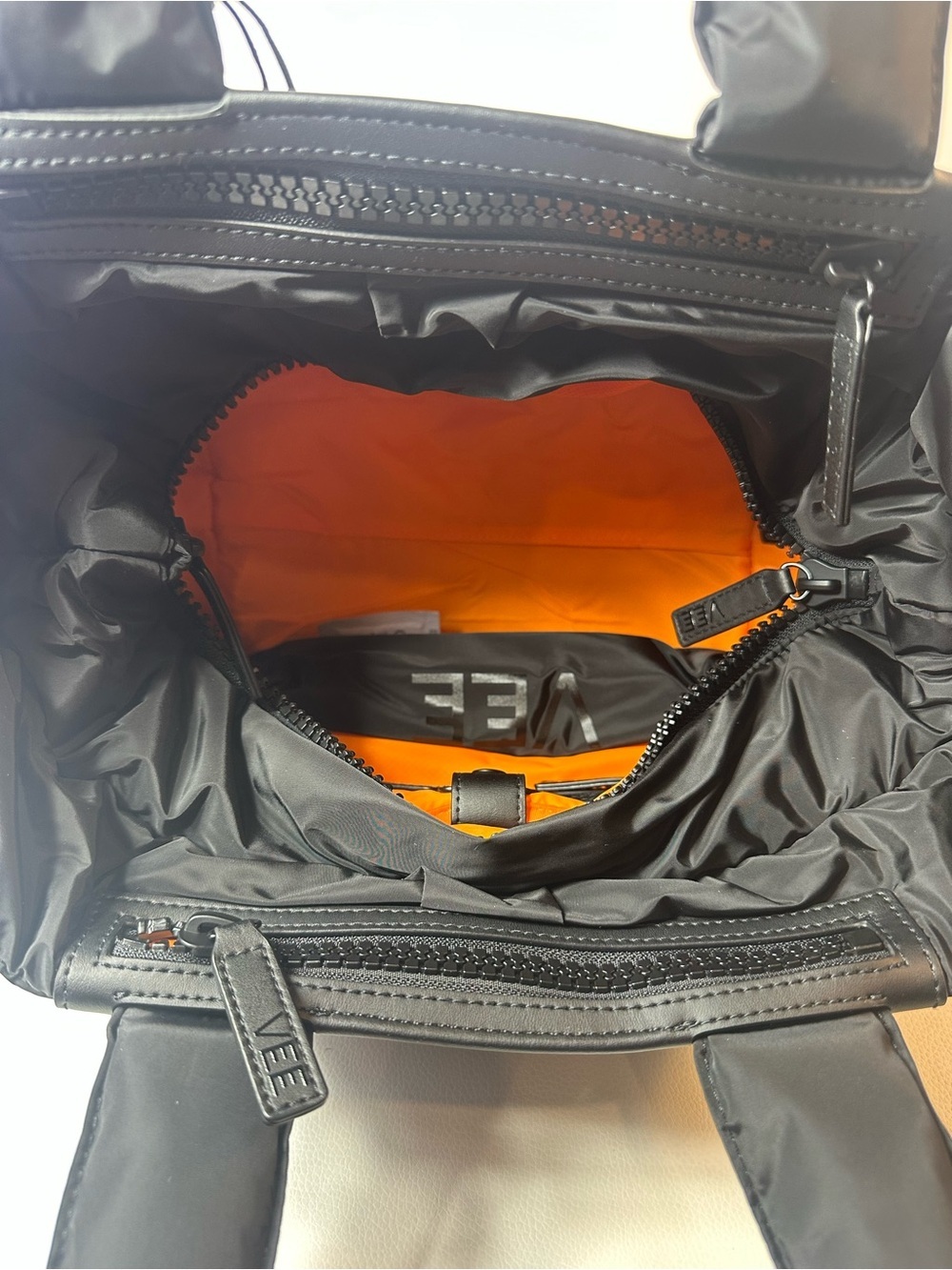 SET OF TWO!! NEW VEE COLLECTIVE CABA TOTE SMALL AND PORTER VANITY BLACK - Picture 11 of 12